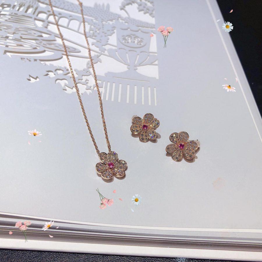 [Rose Jewelrys]FRIVOLE PINK GOLD FLOWER DIAMOND EARRINGS