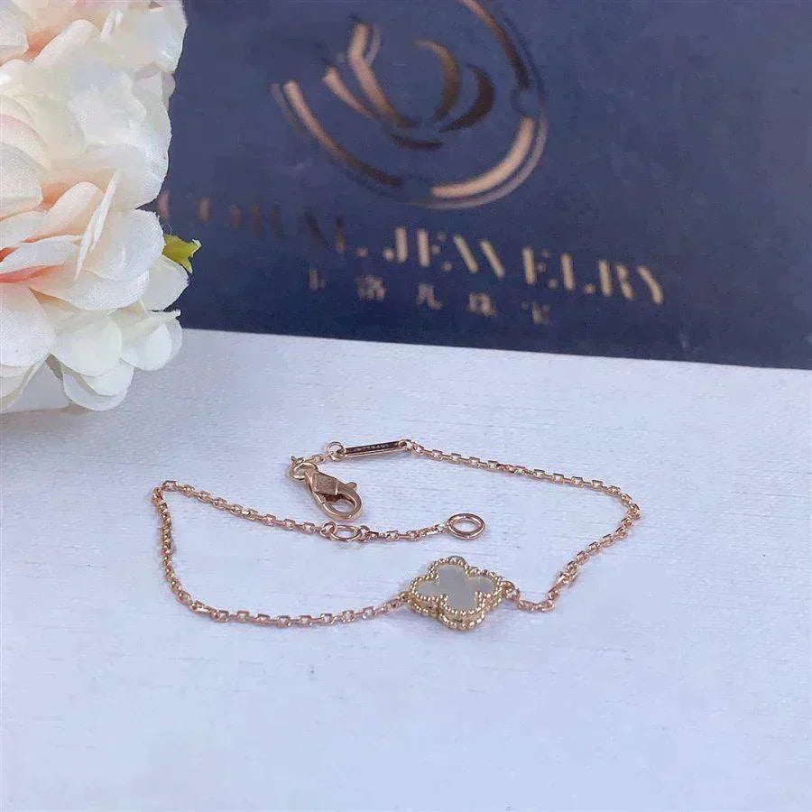 [Rose Jewelrys]CLOVER WHITE MOP SINGLE FLOWER BRACELET