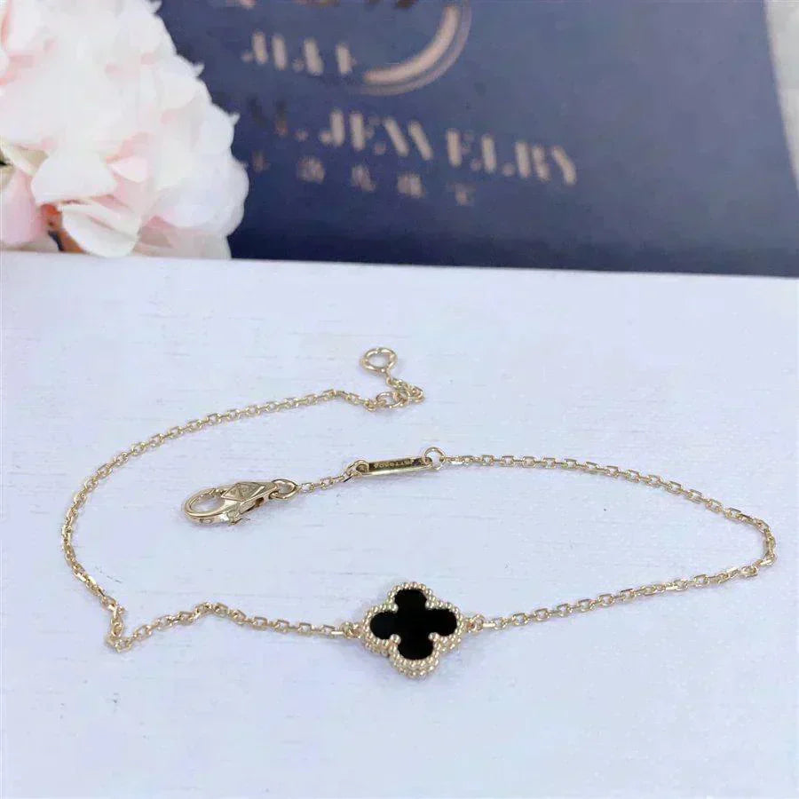 [Rose Jewelrys]CLOVER ONYX SINGLE FLOWER BRACELET