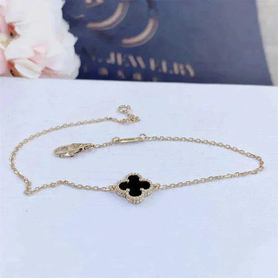 [Rose Jewelrys]CLOVER ONYX SINGLE FLOWER BRACELET