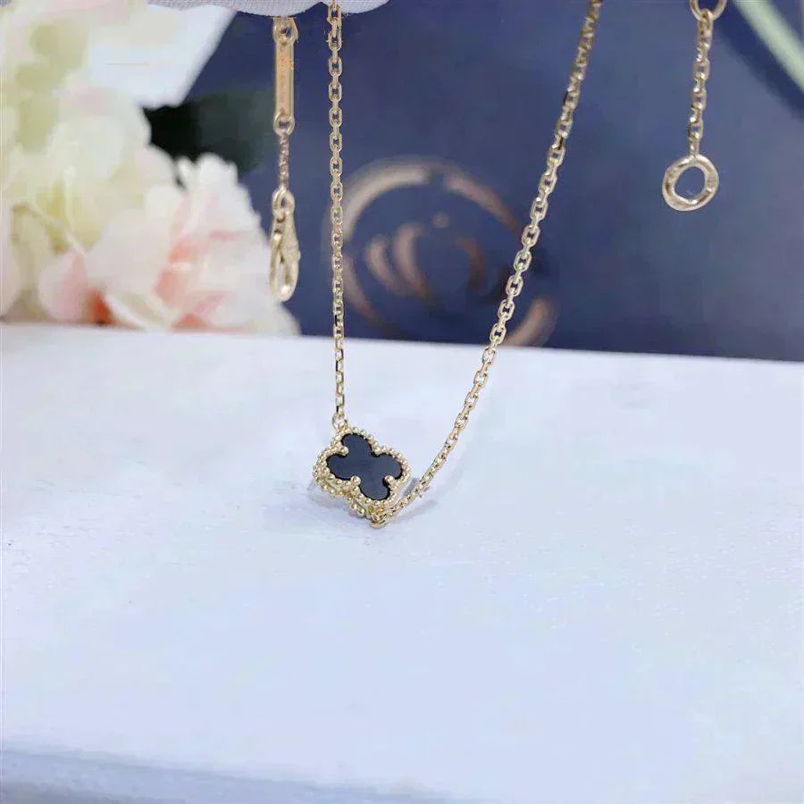 [Rose Jewelrys]CLOVER ONYX SINGLE FLOWER BRACELET