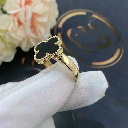 []CLOVER ONYX RING