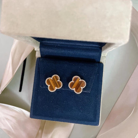 [🌹Rose💎]CLOVER MEDIUM 1 MOTIFS TIGER'S EYE EARRINGS
