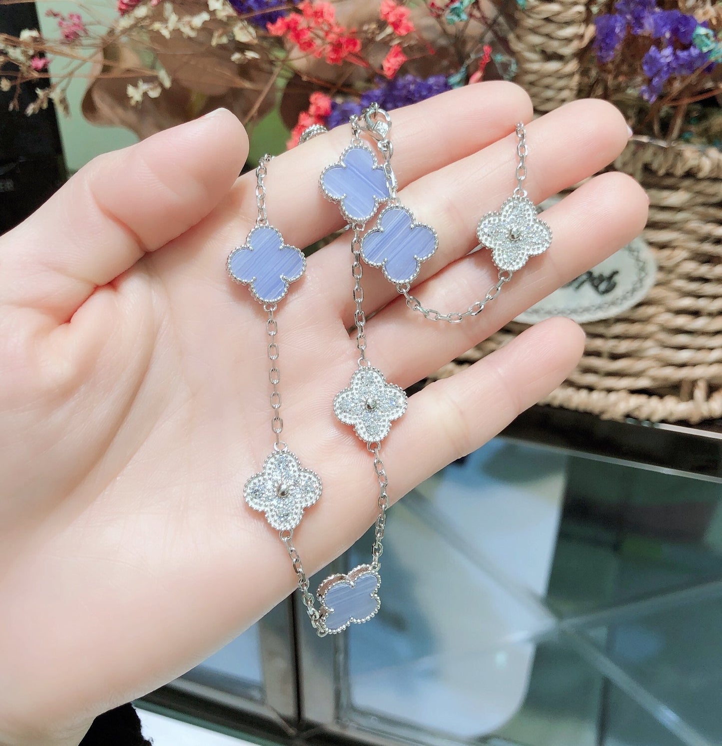 [Rose Jewelrys]CLOVER 10 MOTIFS CHALCEDONY DIAMONDS SILVER NECKLACE