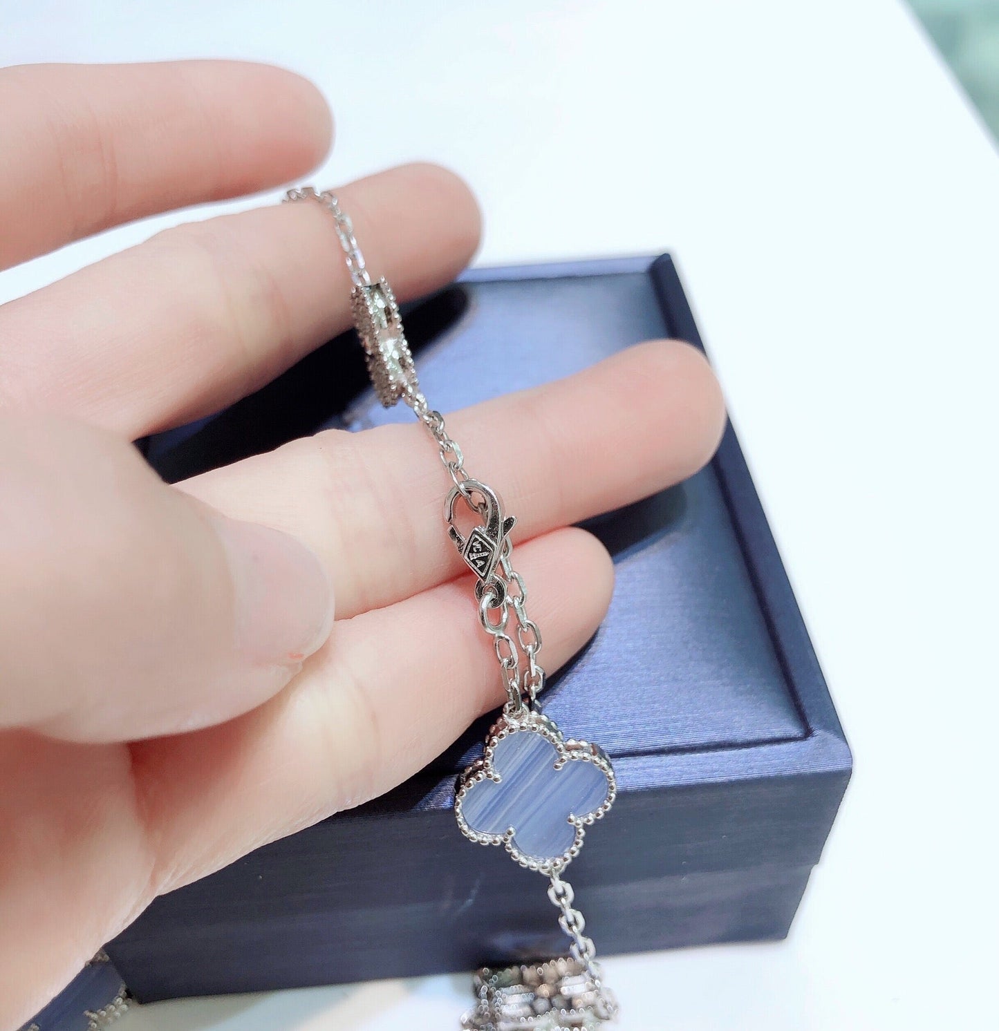 [Rose Jewelrys]CLOVER 10 MOTIFS CHALCEDONY DIAMONDS SILVER NECKLACE