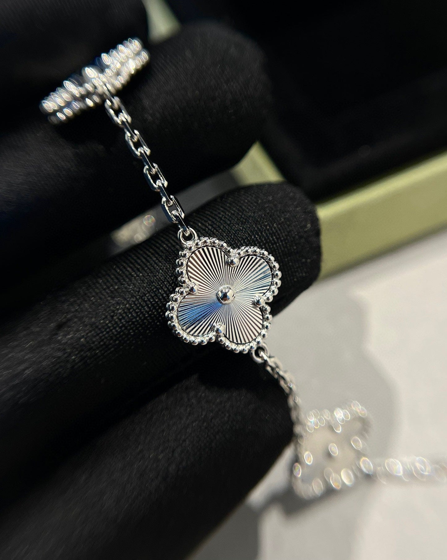 [Rose Jewelrys]CLOVER SILVER 5 MOTIFS BRACELET